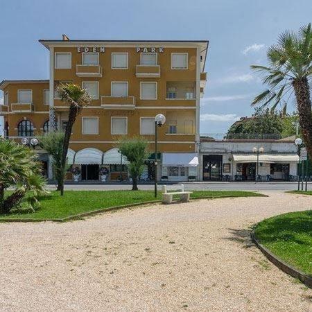 Hotel Eden Park Pietrasanta Eksteriør billede